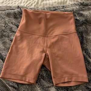 Lululemon wunder under biker shorts